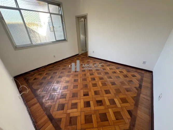 Alugo Apartamento Avenida Paulo de Frontin Praça Condessa 2 Quartos, Área Externa