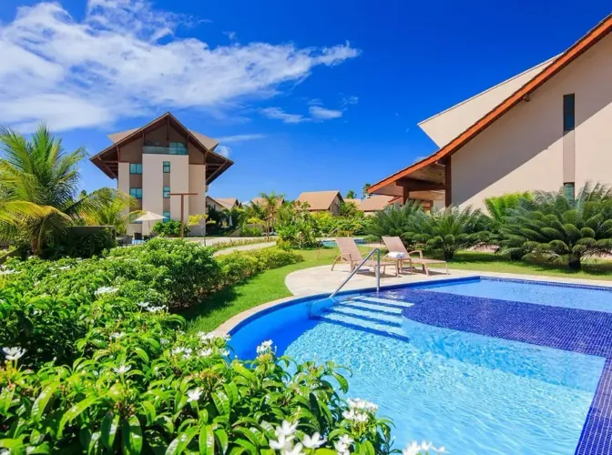 MURO ALTO - Apartamento 63 m² com 2 quartos num excelente resort térreo frente piscina