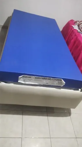 Cama hospitalar e colchão