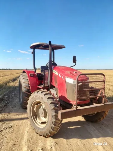 Vendo trator Massey Ferguson 4707 ano 2021 único dono revisado tem nota fiscal de origem
