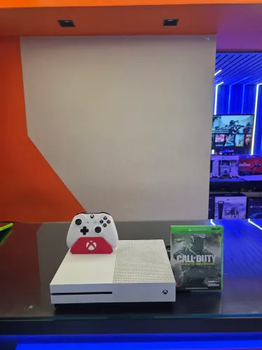 Xbox One S - 1Tera c/ Brinde + GARANTIA. Temos LOJA FÍSICA!