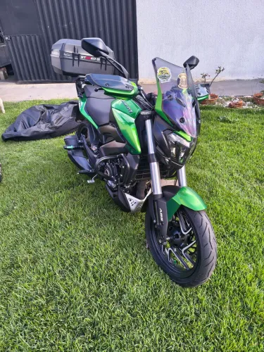 Bajaj Dominar 400 ano 2024 - 4.300 km