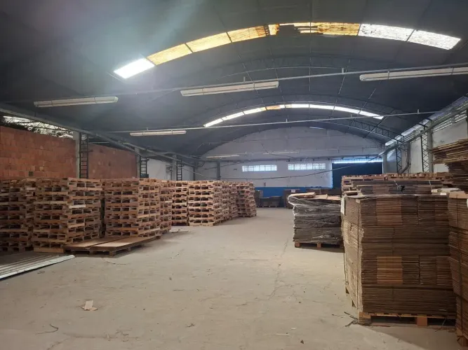 Galpão Distrito medindo 1000 m2 Industrial I Manaus Am! - Metragem 1000 m2.
