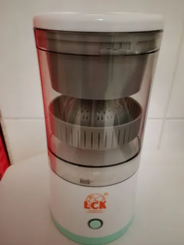 Espremedor de frutas automático 