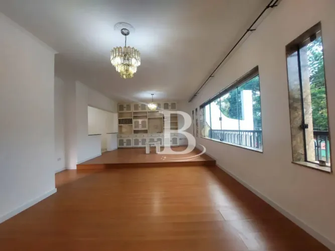 Casa com 3 dormitórios para alugar, 251 m² por R$ 5.827,00/mês - Bangu - Santo André/SP