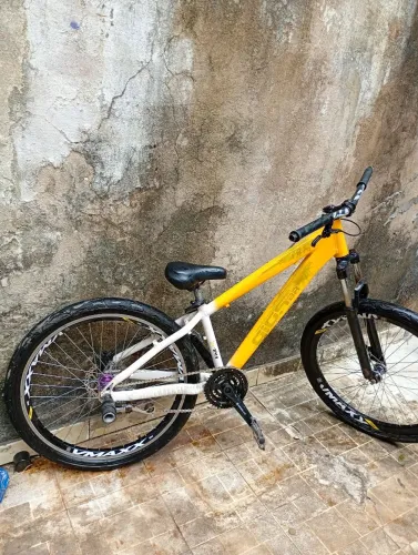 Bike Gios aro 26 com cubo K7 e freio hidráulico!!
