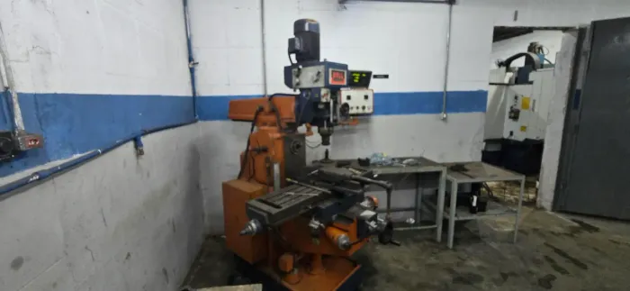 Fresadora Ferramenteira Combinada ISO 40  