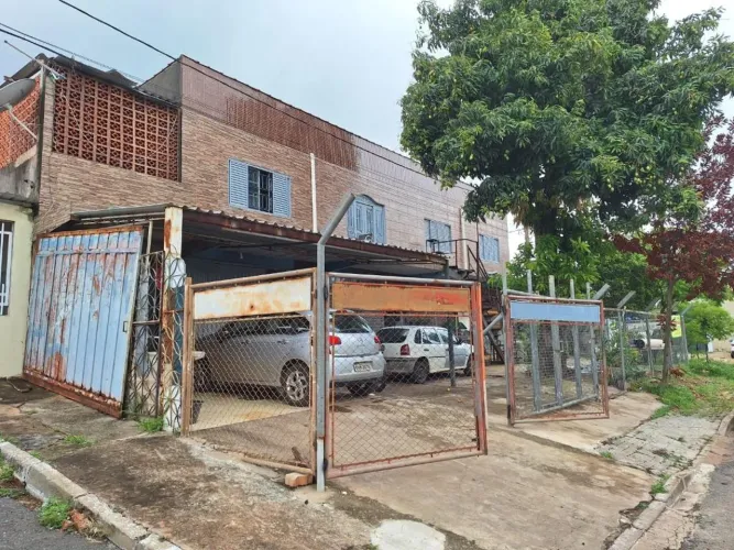 Galpão/Prédio Comercial à Venda em Área de Desenvolvimento Econômico