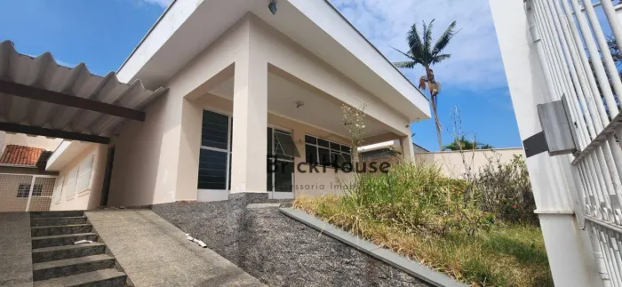 Casa com 3 dormitórios à venda, 194 m² por R$ 1.300.000,00 - Jardim Meny - São Roque/SP