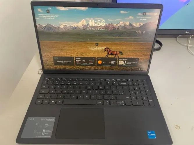 Notebook Dell Inspiron 15 3520 i5 8GB de RAM, 500 GB SSD MVE, Tela 15,6