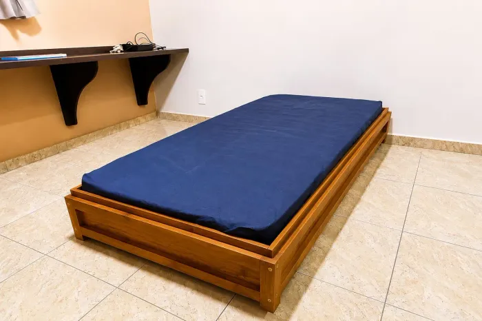 Cama Solteiro Madeira + Colchão Ortobom Comfort Pró Spring