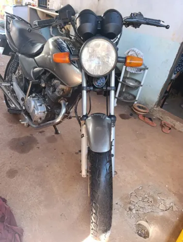 Vende-se Titan 125