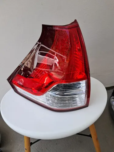  Lanterna traseira esquerda Honda CRV importada detalhe