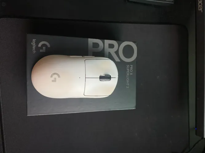 Mouse gamer Logitech PRO X Superlight 2 - Branco
