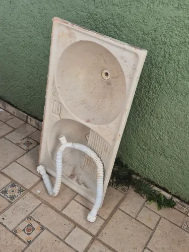 TANQUE DUPLO EM FIBRA DE VIDRO, COM TUBULAÇÃO DE SAÍDA