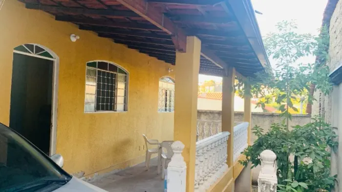 Casa em Piratininga, BH, MG, 3 Qtos, 1 Suíte, 2 Salas grandes, Garagem 3 carros, Doc. Ok.