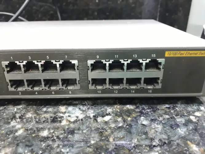 Switch 16 portas + roteador