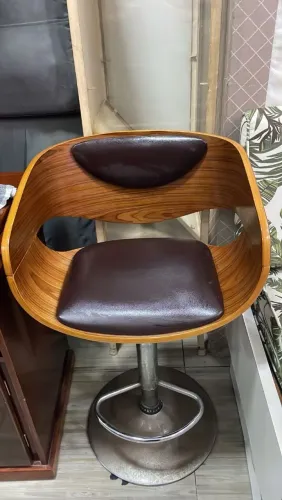 Retirar no Jardim Miriam cadeira para barbearia e salão novíssima chegou o primeiro leva