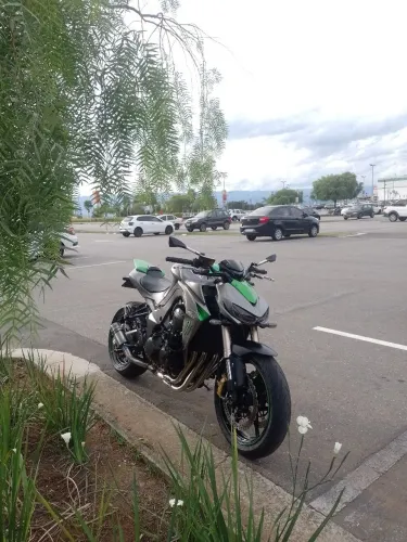 Kawasaki z1000