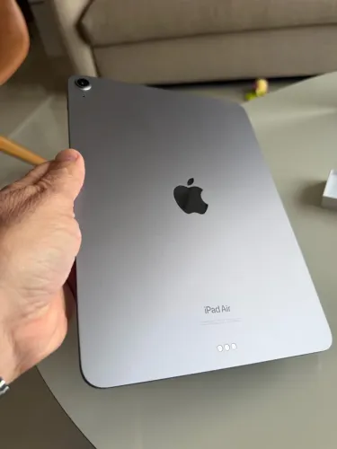 iPad Air 256 Gb + Pencil pro Apple + teclado modelo A2902
