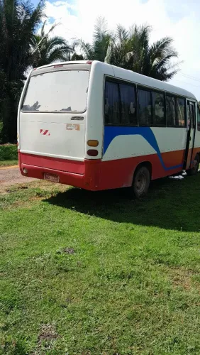  ônibus Iveco ano 2002  aceito carro pequeno no negócio 