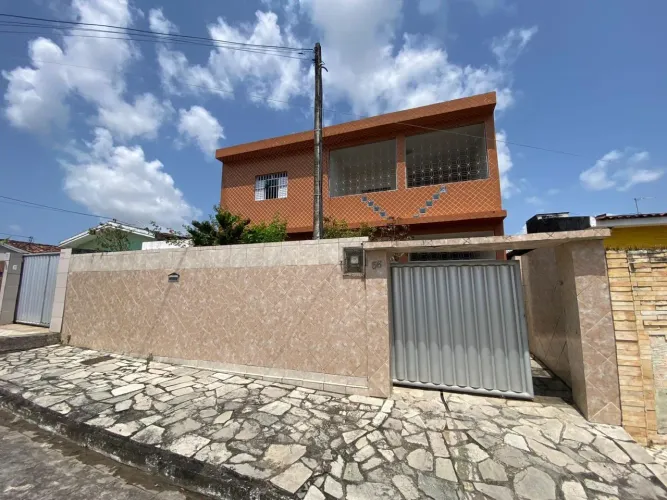 Casa Duplex para Venda em João Pessoa / PB no bairro Ernani Sátiro
