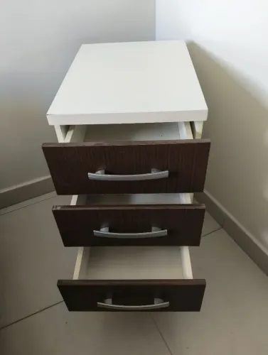Cômoda 4 gavetas