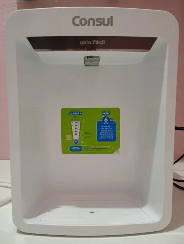 Purificador de água Consul eletrônico refrigerado painel touch filtragem CLASSE A. Usado.