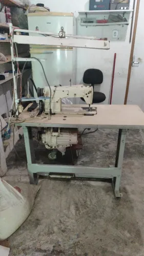 Máquina de costura industrial