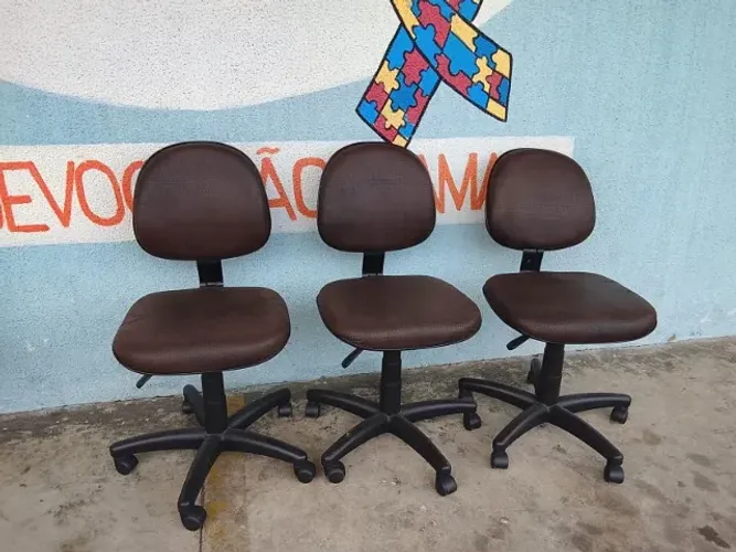 CADEIRAS ESCRITÓRIO MARROM