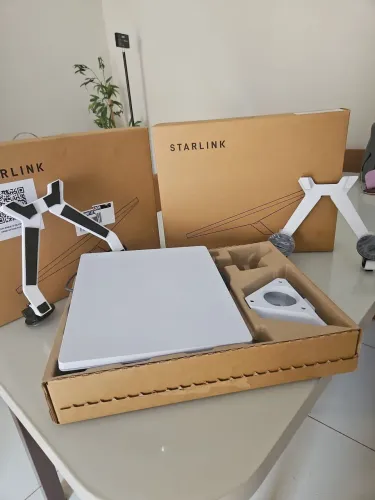 Venda antena starlink nova lacrada. Acompanha suporte