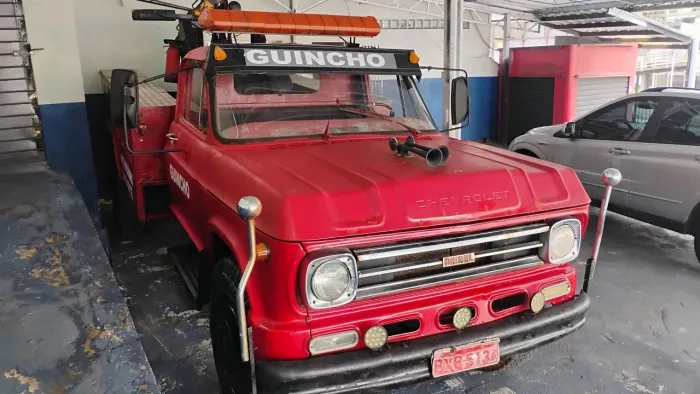 Guincho Gm 1974 Peso Pesado Potencia total Troco com 2 Carros ou Picapes antigas etc...