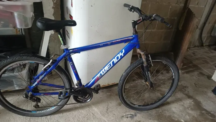 Troco Bicicleta wendy aro 26