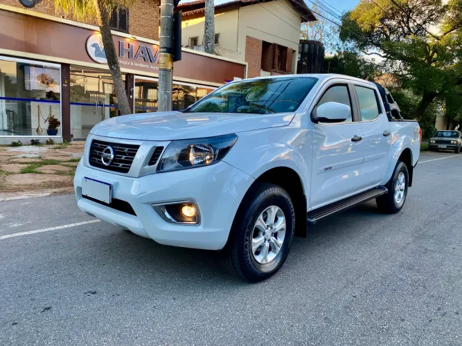 Nissan Frontier S CD 4X4 2.3 TB Diesel Mec. 2022