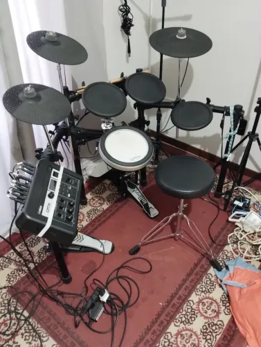 Bateria eletrônica yamanha dtx6-kx