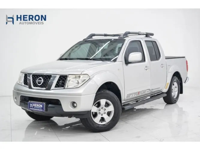 Nissan Frontier Se/se Strik CD 4X2 2.5 TB Dies. 2011