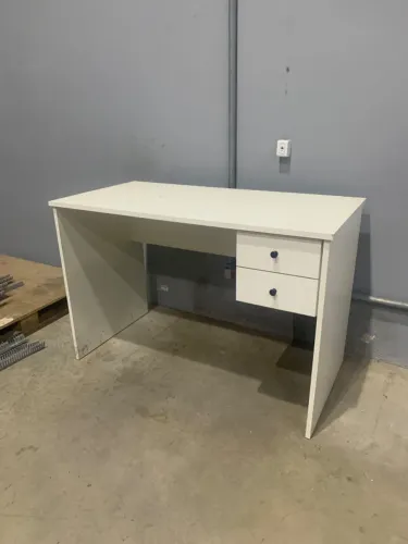 Escrivaninha / Mesa para Escritório Branca com 2 Gavetas - Perfeita para Home Office