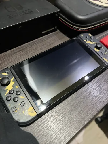 Nintendo Switch V1 + jogos
