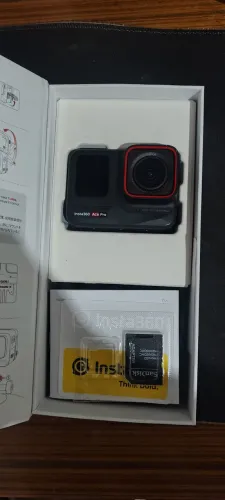 Insta360 ace pro 1 + micro sd 128 gb v30 sandisk