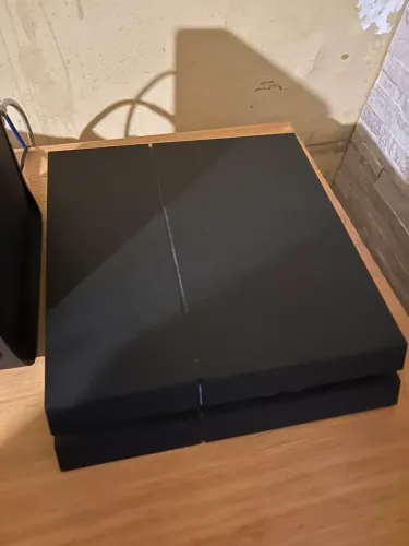 Ps4 ótimo estado e um jogo mídia física