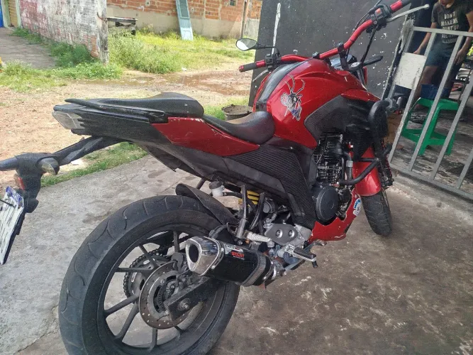 Yamaha fazer 250 sem detalhes
