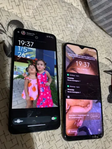 600 reais os dois celulares