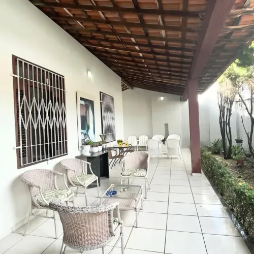 Casa Solta no Planalto Vinhais par Venda ou Locação - 04 Quartos - com Jardim.