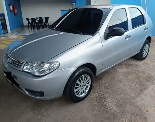 Fiat Palio Essence 1.6 Flex 16V 5P 2014