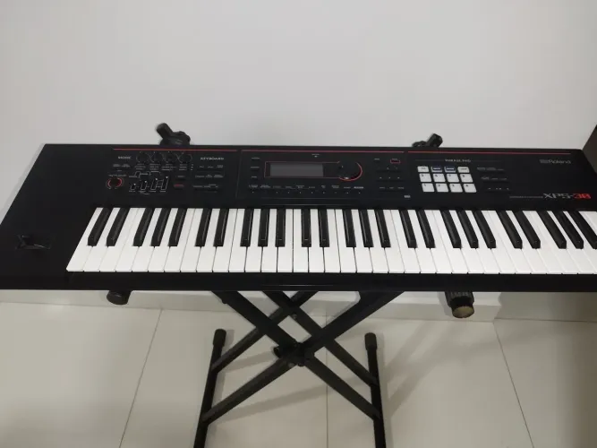 Roland XPS-30 - Vendo ou Troco por iPhone