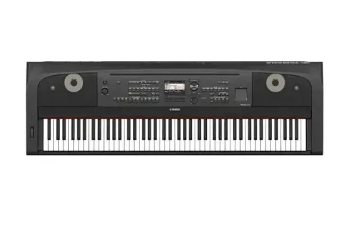 Piano digital Yamaha DGX 670B
