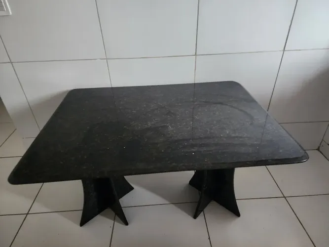 Mesa de mármore