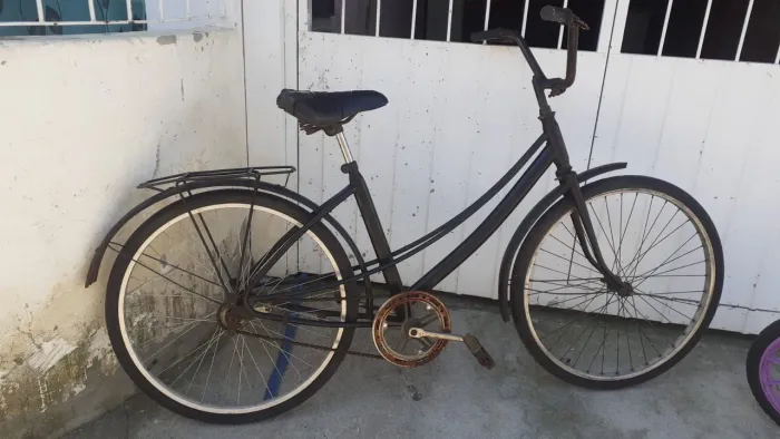 Vendo bicicleta aro 26 freio de pé 