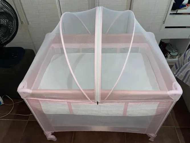 Cercadinho + COLCHAO AMBOS NOVOS COR ROSA 450r$