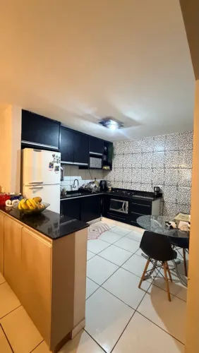 Casa a venda em condomínio